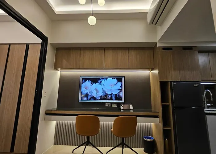 Luxury Apartment At Park Mckinley West Two Units *