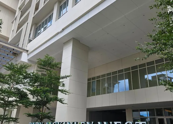 Luxury Apartment At Park Mckinley West Two Units *