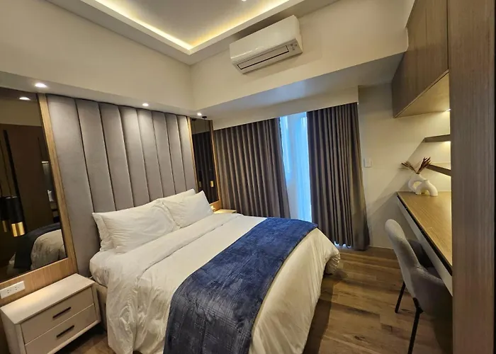 Luxury Apartment At Park Mckinley West Two Units Appartement Manille