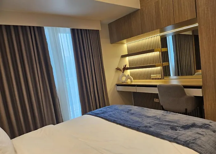 Luxury Apartment At Park Mckinley West Two Units *
