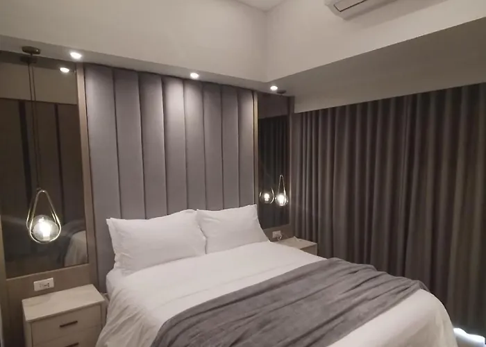 Luxury Apartment At Park Mckinley West Two Units